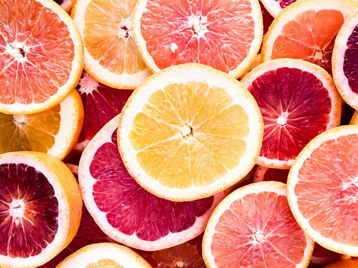Vitamin C in der Hautpflege. Formen von Vitamin C
