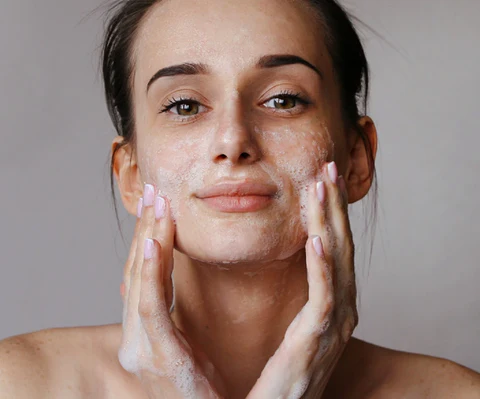 Welche Vorteile hat Zinkglukonat bei Akne?