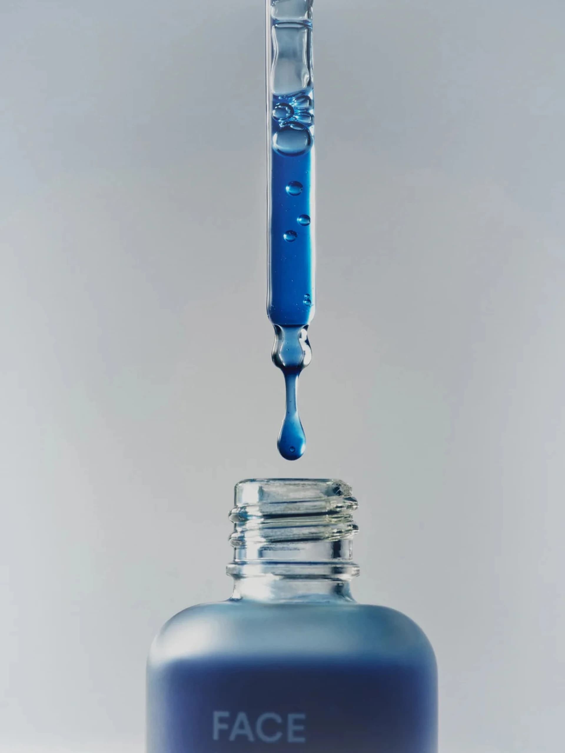 Kupfer gegen Haarausfall: wie die Regeneration der Haarfollikel abläuft